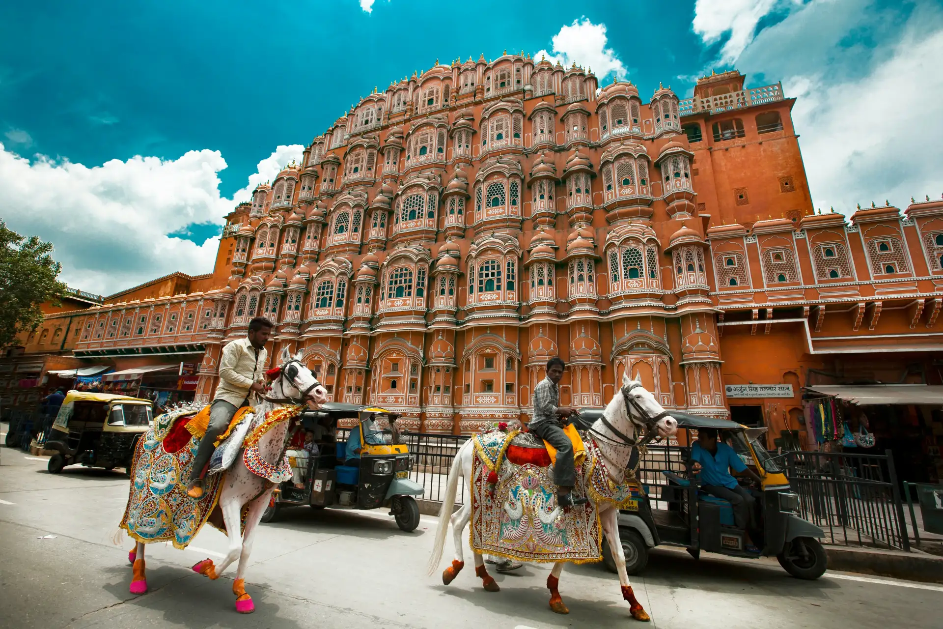 India Tour Background