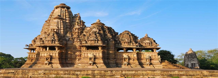 Heritage India Circuit: Delhi to Khajuraho Tour – 8 Days